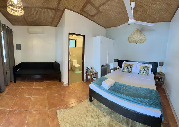 Golden Monkey Beach Hotel